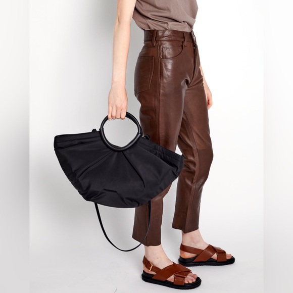 NWT- Transience Gather Around Bag - Black - Picture 5 of 10